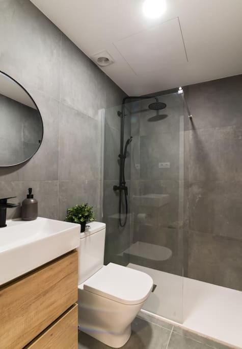 Moderno Y Acogedor Apartamento En Atocha 4 Pax A/C Madrid Exterior foto