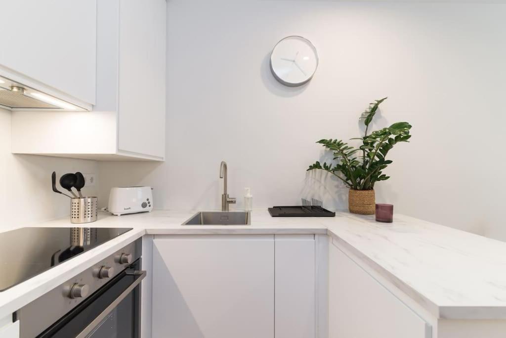 Moderno Y Acogedor Apartamento En Atocha 4 Pax A/C Madrid Exterior foto