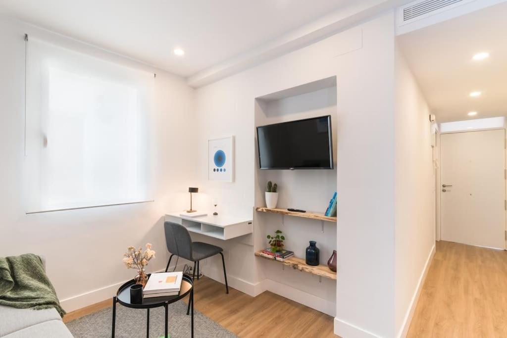 Moderno Y Acogedor Apartamento En Atocha 4 Pax A/C Madrid Exterior foto